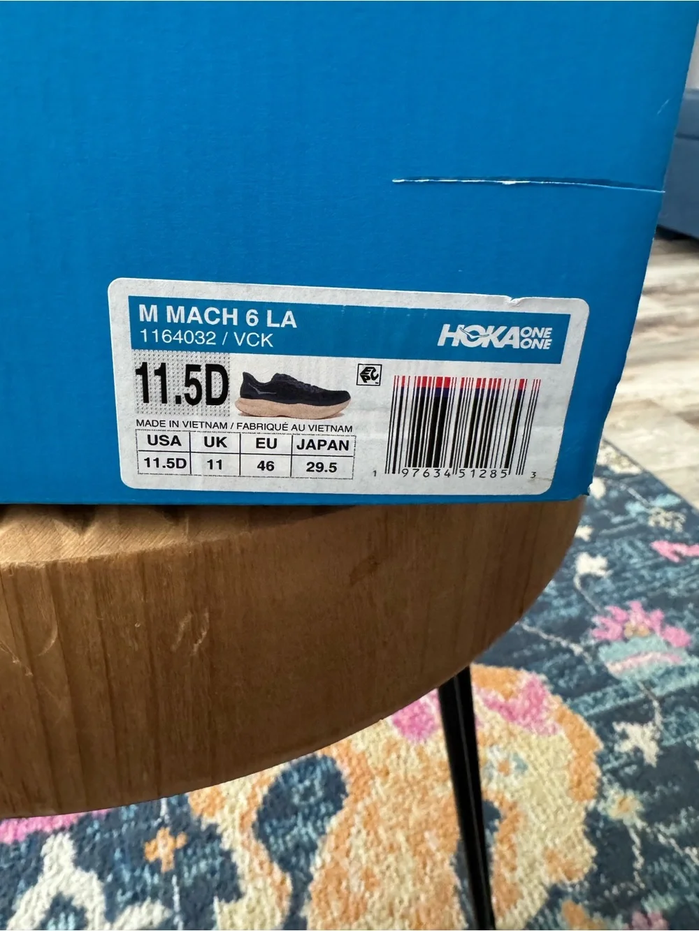 Hoka One One M Mach 6 LA Navy Blue Shoe Box Label